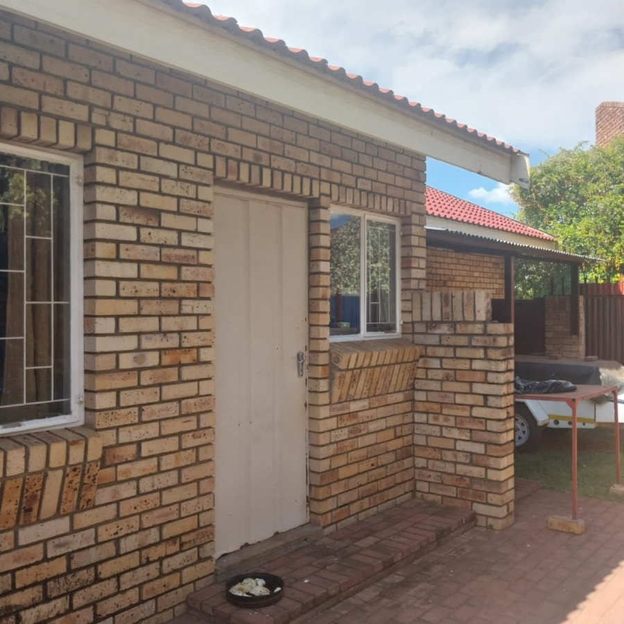 4 Bedroom Property for Sale in El Toro Park Northern Cape